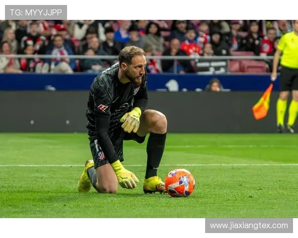 梦三队重聚：西甲传奇球员共同回顾历史与未来发展趋势