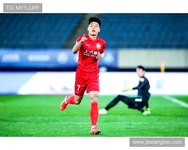 中超球员风采：近期表现稳健，状态持续提升